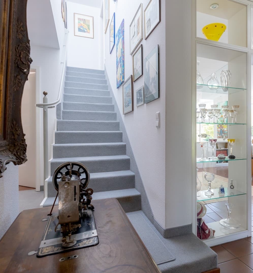 Treppe zum 1.OG hoch